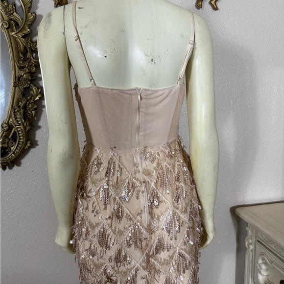 1940’s Vintage showgirl Dress in Cream and Gold - Picture 2 of 4